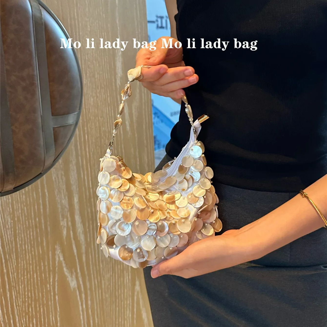Luxury Sequin Internal Chain S - Interior Design Mockup review and price